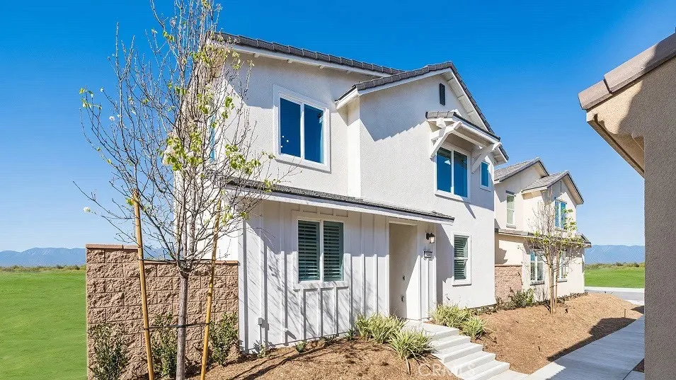 1215 Yeager Avenue, Rialto, California 92376 home-pic-18
