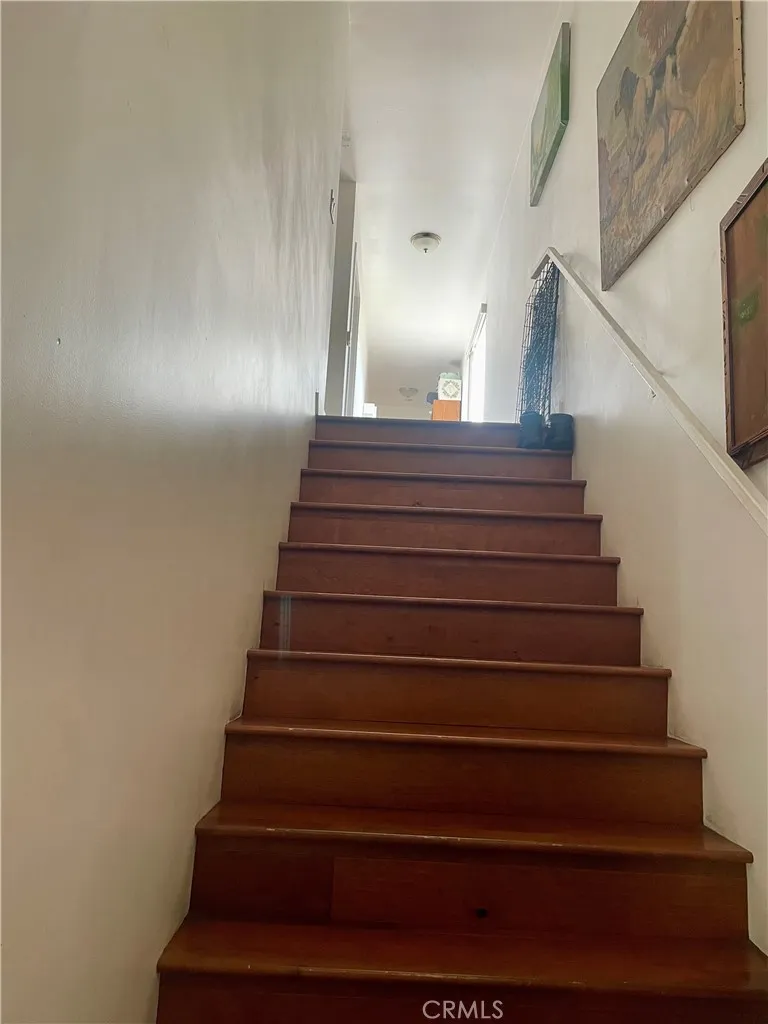 6558 S Van Ness, Los Angeles, California 90047 home-pic-8