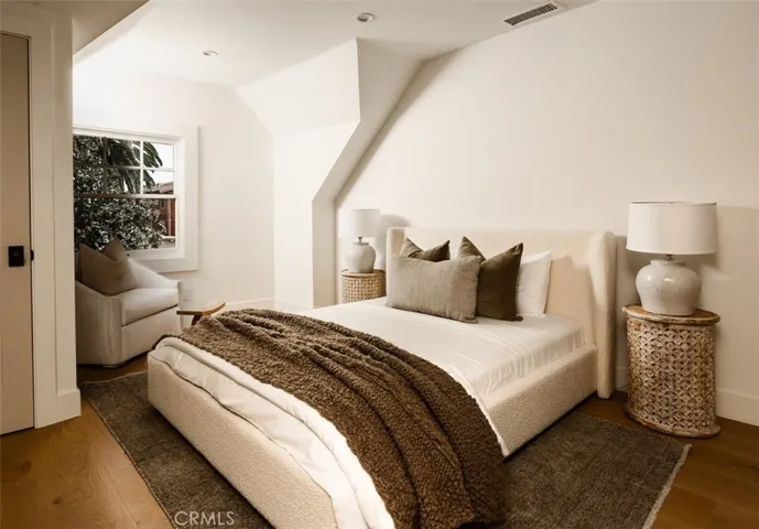 All guest bedrooms feature high ceilings with new drywall and insulation.