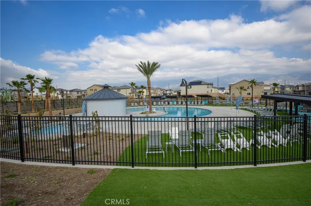 2441 Gunner Ridge Way, Rialto, California 92377 home-pic-23
