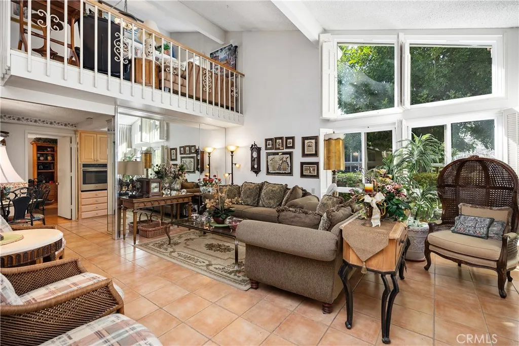 616 Avenida Sevilla D, Laguna Woods, California 92637 home-pic-5