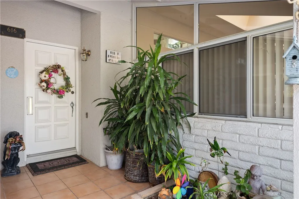 616 Avenida Sevilla D, Laguna Woods, California 92637 home-pic-3