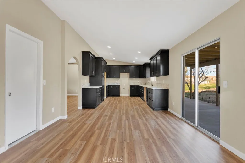 24726 Cahuilla, Apple Valley, California 92307 home-pic-13