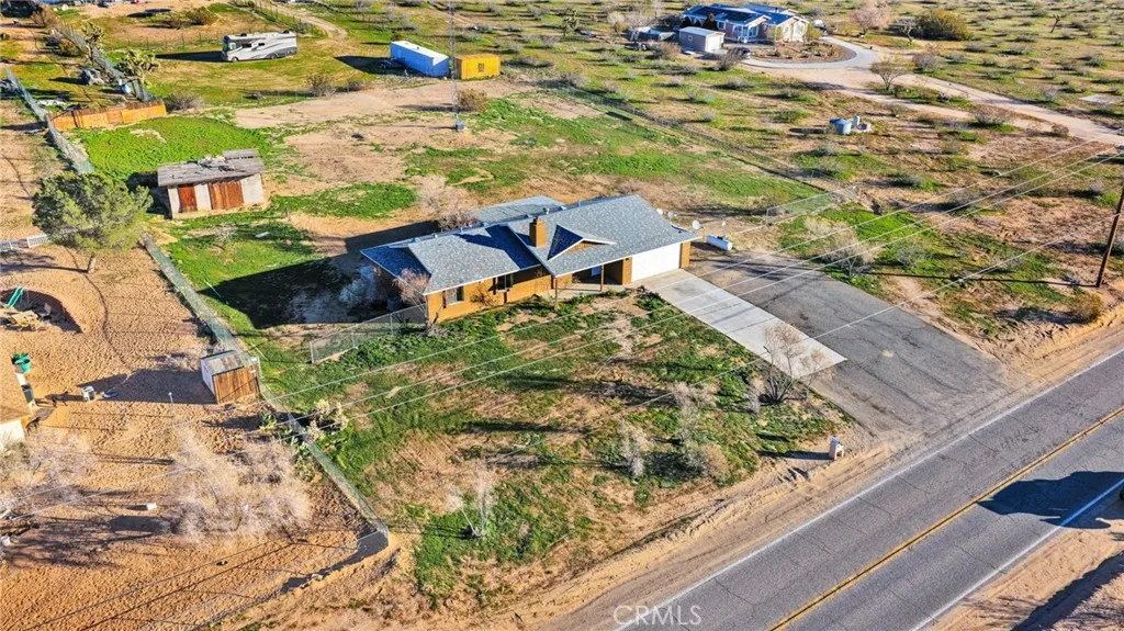 24726 Cahuilla, Apple Valley, California 92307 home-pic-33