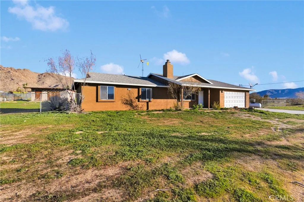 24726 Cahuilla, Apple Valley, California 92307 home-pic-2