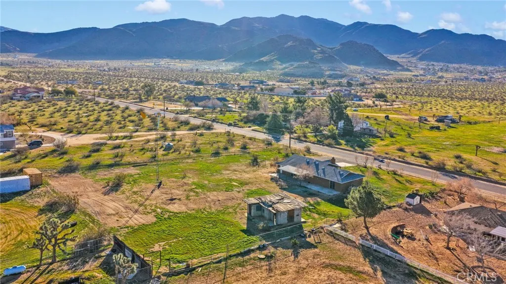 24726 Cahuilla, Apple Valley, California 92307 home-pic-41