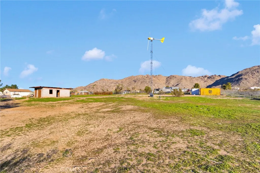24726 Cahuilla, Apple Valley, California 92307 home-pic-5