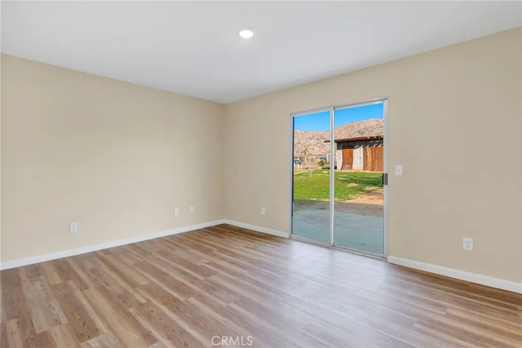 24726 Cahuilla, Apple Valley, California 92307 home-pic-25