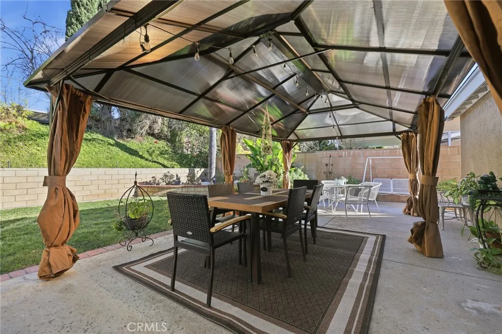 18927 Claycrest, Canyon Country, California 91351 home-pic-28
