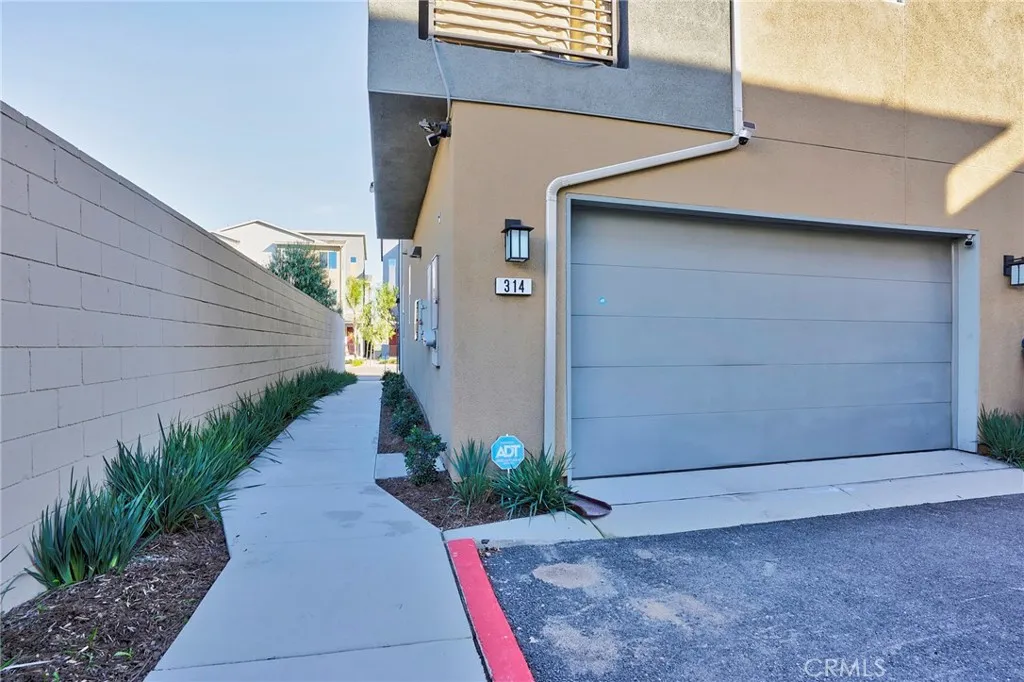 314 N Standard, Santa Ana, California 92701 home-pic-48