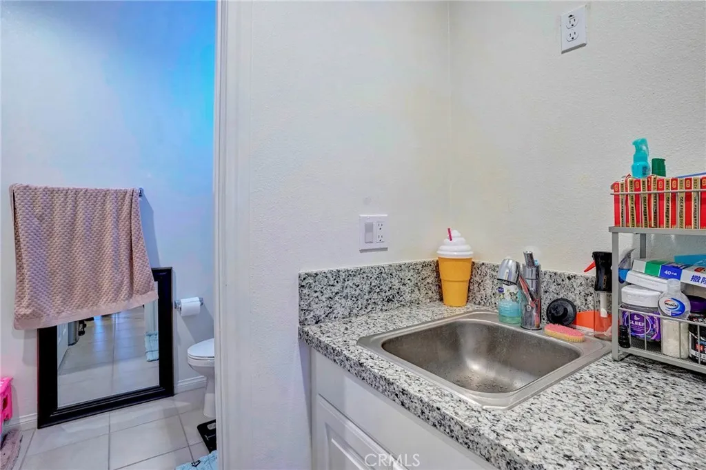 314 N Standard, Santa Ana, California 92701 home-pic-12