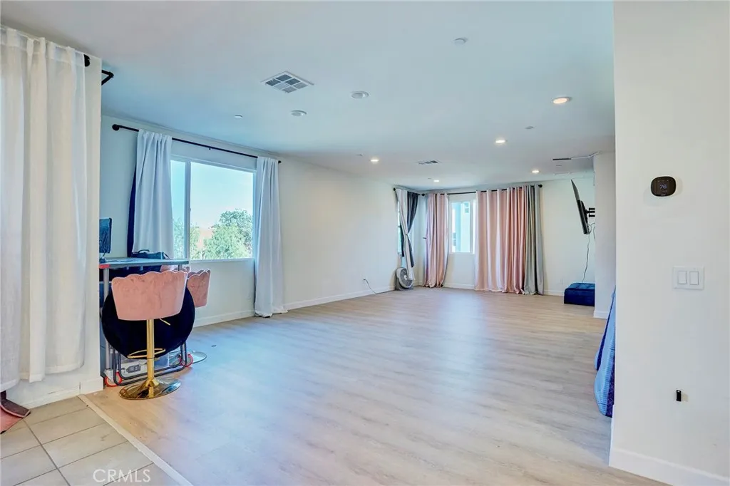 314 N Standard, Santa Ana, California 92701 home-pic-17
