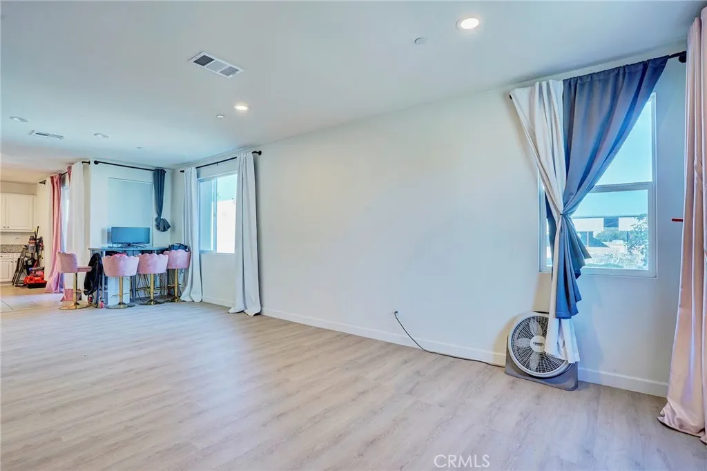314 N Standard, Santa Ana, California 92701 home-pic-20