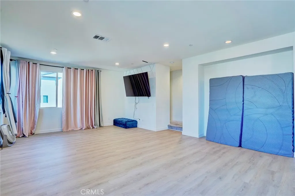 314 N Standard, Santa Ana, California 92701 home-pic-18