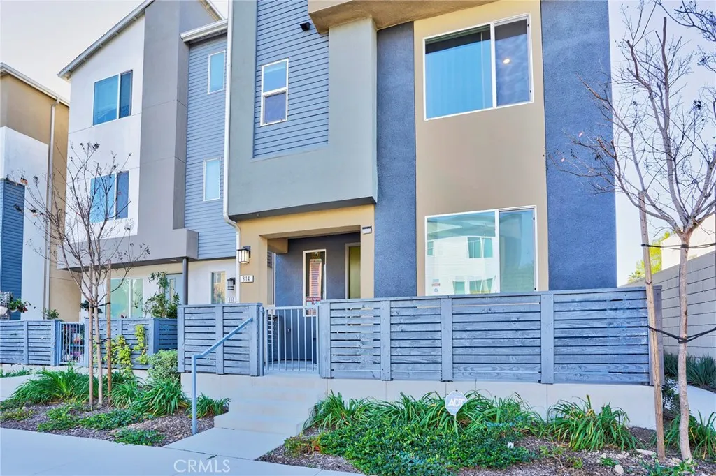 314 N Standard, Santa Ana, California 92701 home-pic-4
