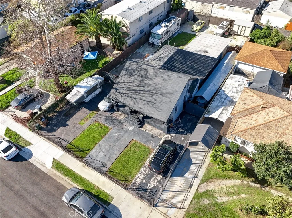 11113 Berendo Avenue, Los Angeles, California 90044 home-pic-6