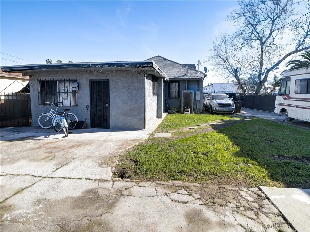 11113 Berendo Avenue, Los Angeles, California 90044 home-pic-15