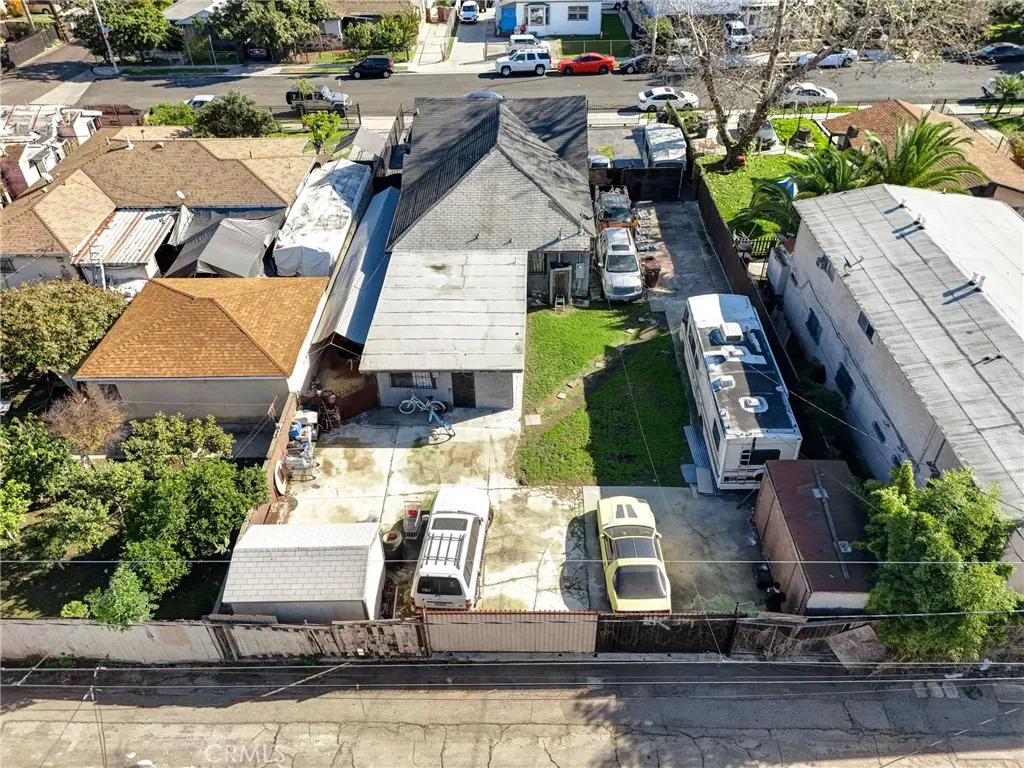 11113 Berendo Avenue, Los Angeles, California 90044 home-pic-25