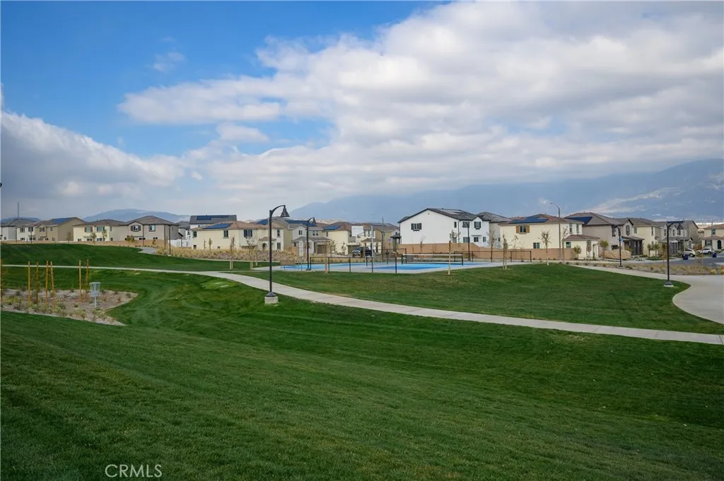 2439 Gunner Ridge Way, Rialto, California 92377 home-pic-16