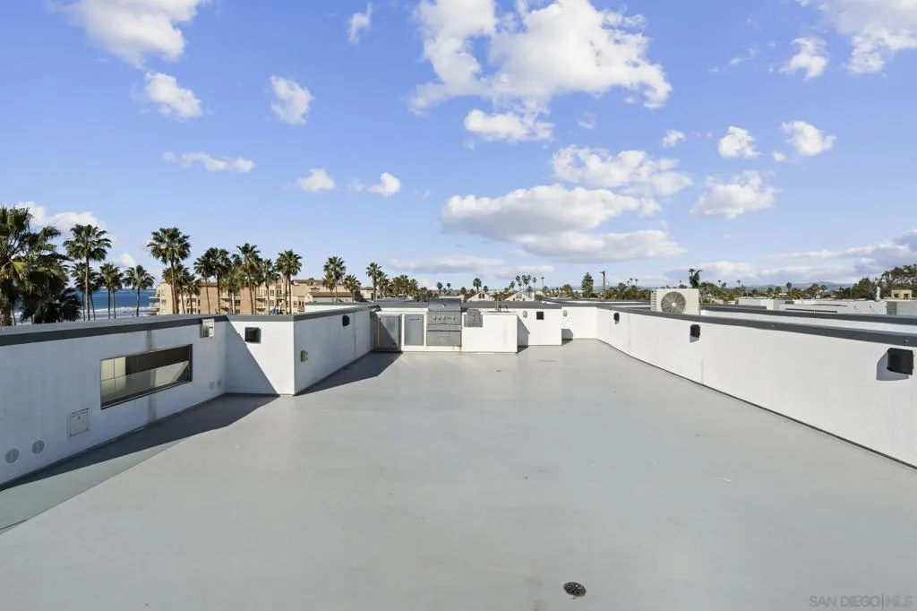 809 Seacoast Drive, Imperial Beach, California 91932 home-pic-23