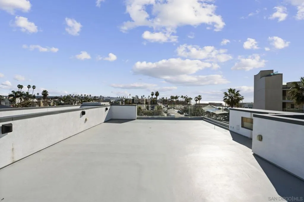 809 Seacoast Drive, Imperial Beach, California 91932 home-pic-5