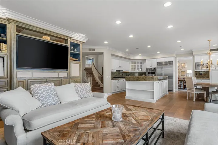 1441 High Bluff, Newport Beach, California 92660