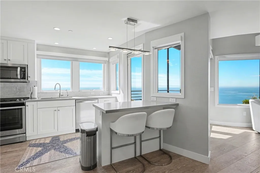 2590 Iris, Laguna Beach, California 92651 home-pic-35