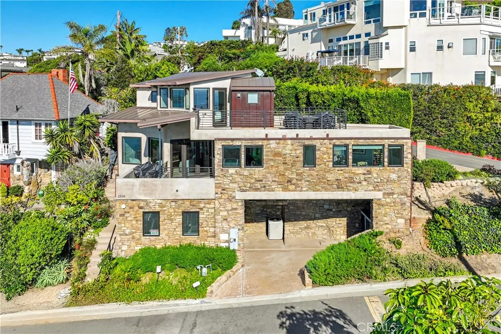 2590 Iris, Laguna Beach, California 92651 home-pic-10