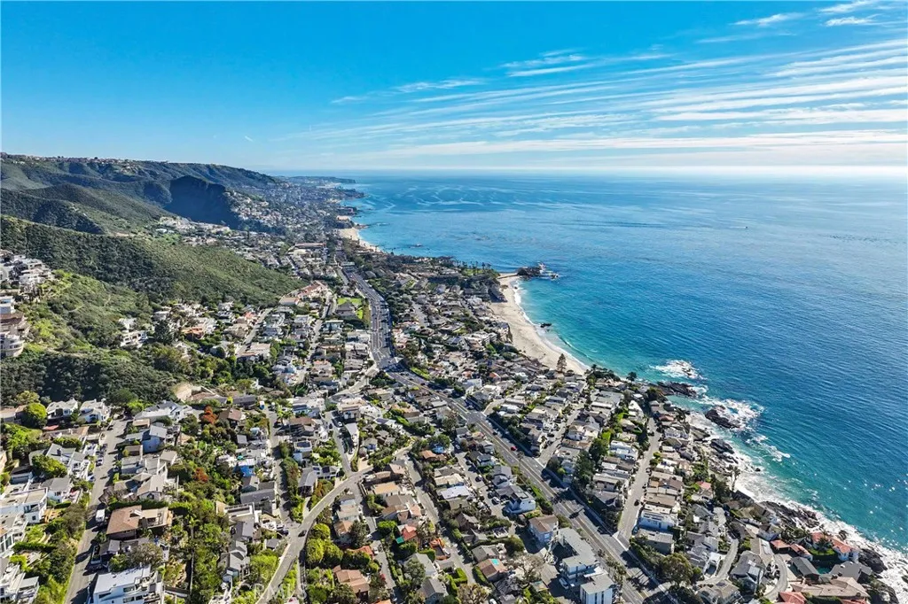 2590 Iris, Laguna Beach, California 92651 home-pic-8