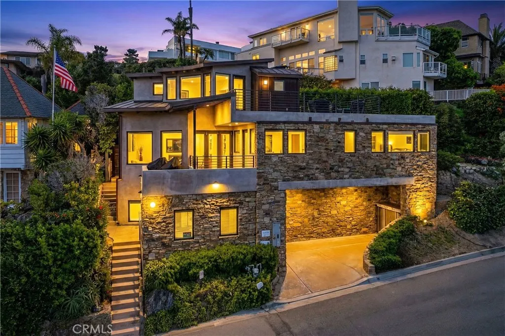 2590 Iris, Laguna Beach, California 92651 home-pic-2