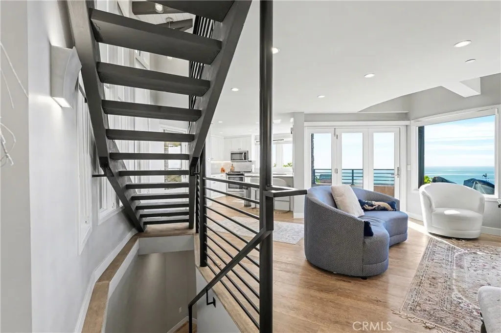 2590 Iris, Laguna Beach, California 92651 home-pic-18