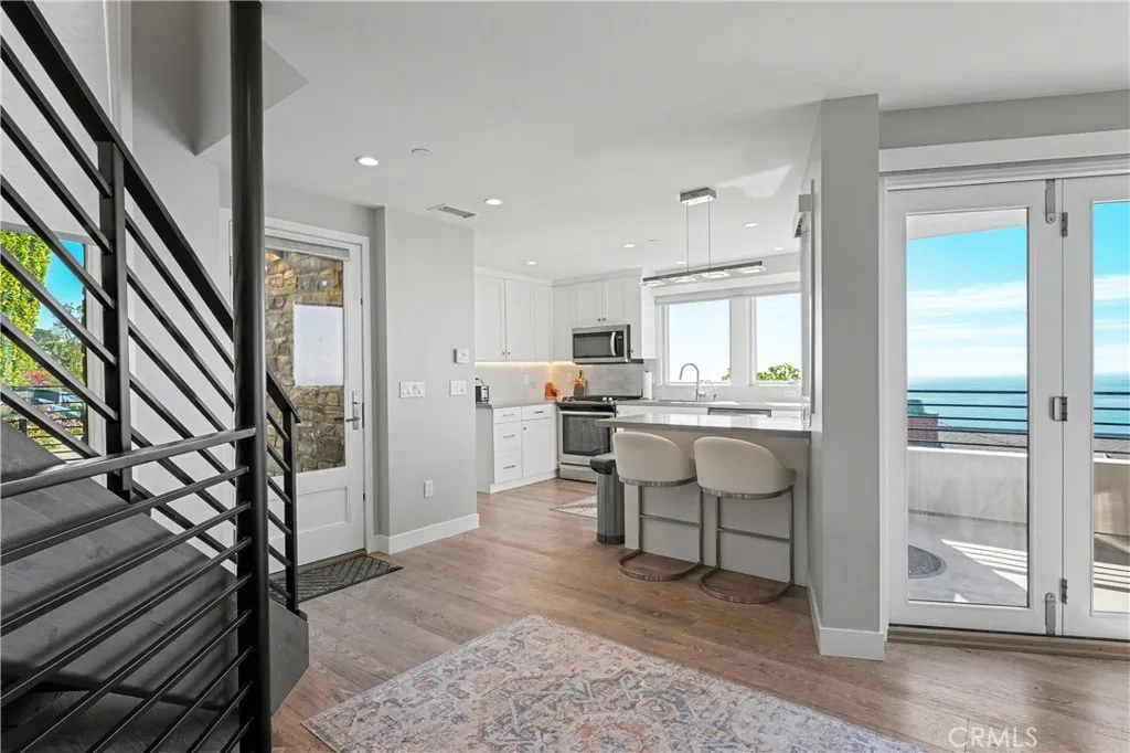 2590 Iris, Laguna Beach, California 92651 home-pic-25
