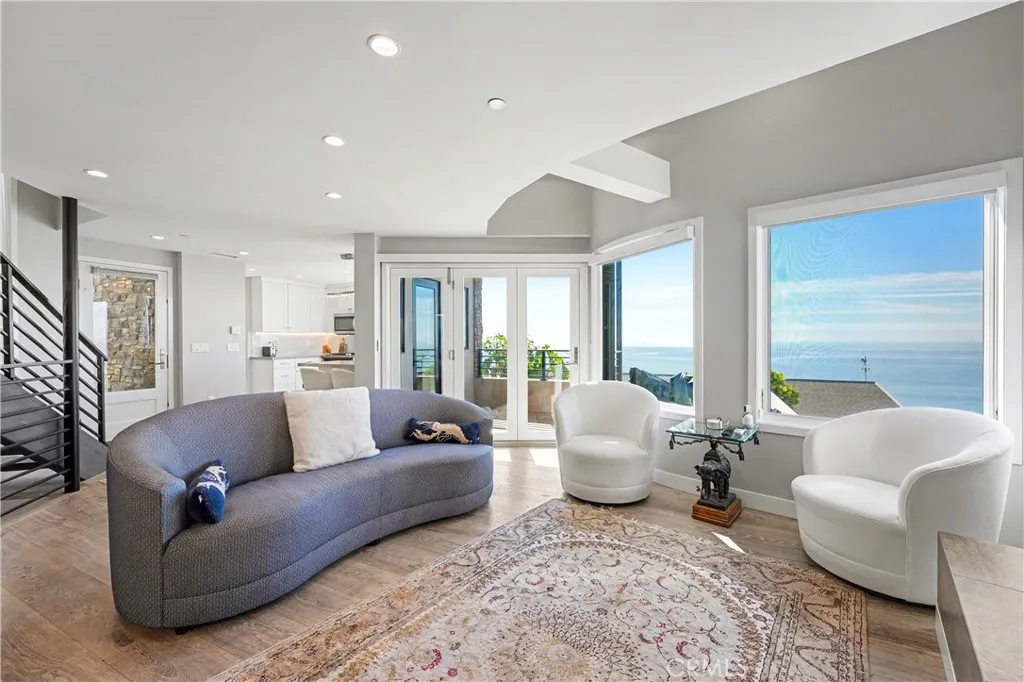2590 Iris, Laguna Beach, California 92651 home-pic-27