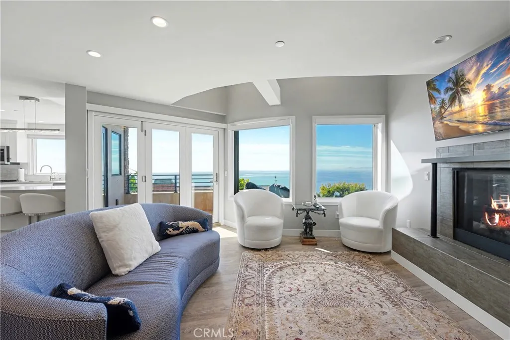 2590 Iris, Laguna Beach, California 92651 home-pic-26