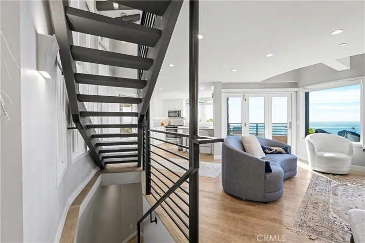 2590 Iris, Laguna Beach, California 92651