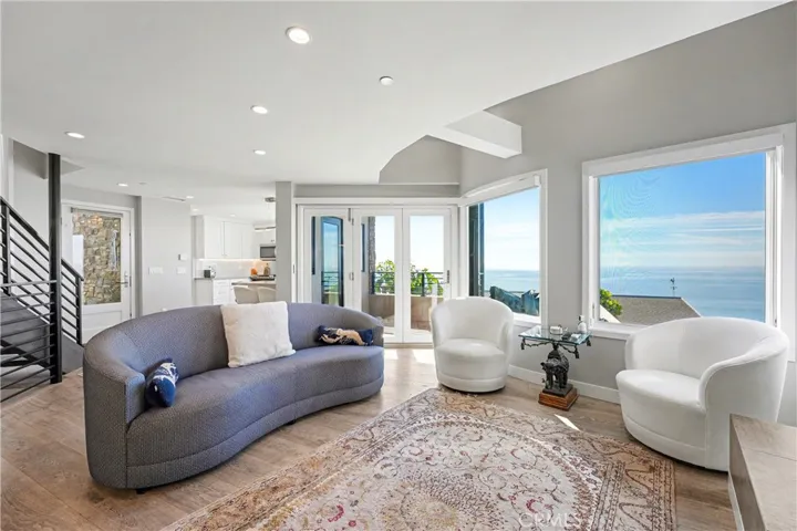 2590 Iris, Laguna Beach, California 92651