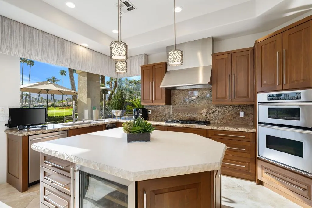 75140 Inverness Drive, Indian Wells, California 92210 home-pic-18