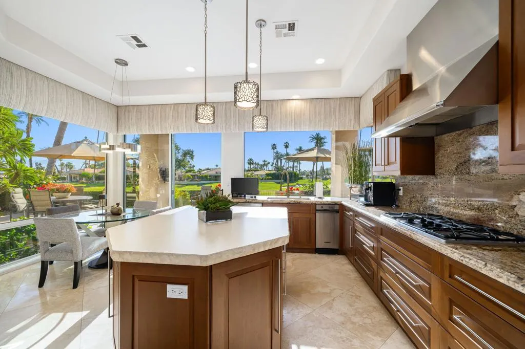 75140 Inverness Drive, Indian Wells, California 92210 home-pic-19