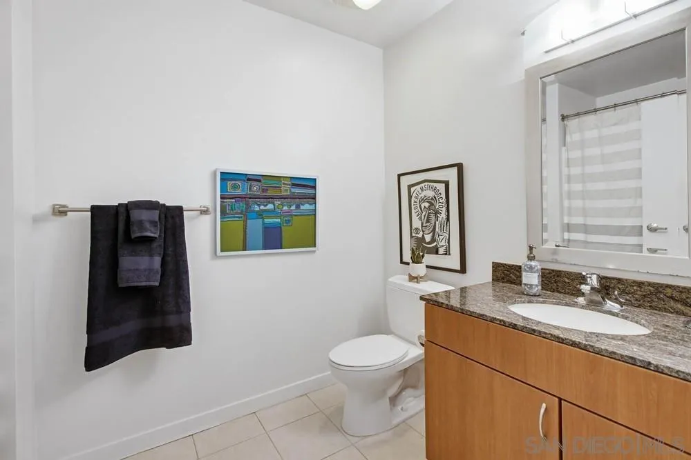 889 Date St 304, San Diego, California 92101 home-pic-18