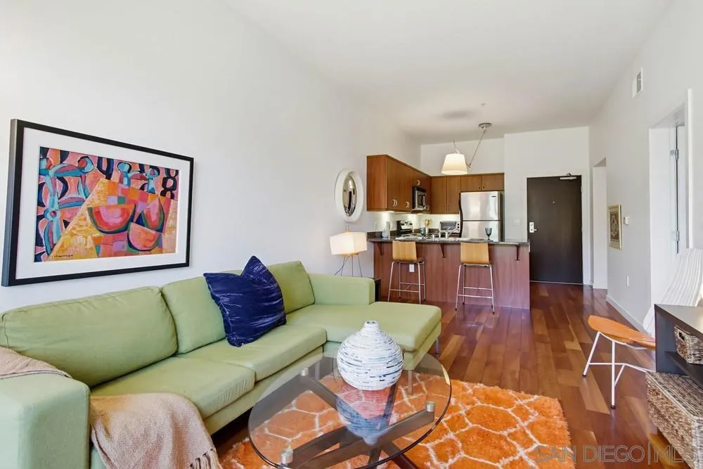 889 Date St 304, San Diego, California 92101 home-pic-4