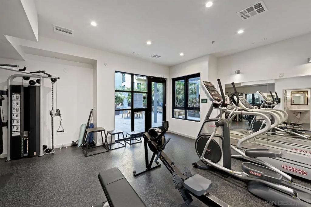 889 Date St 304, San Diego, California 92101 home-pic-26