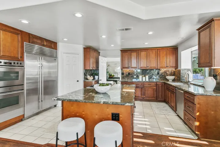 Spacious kitchen