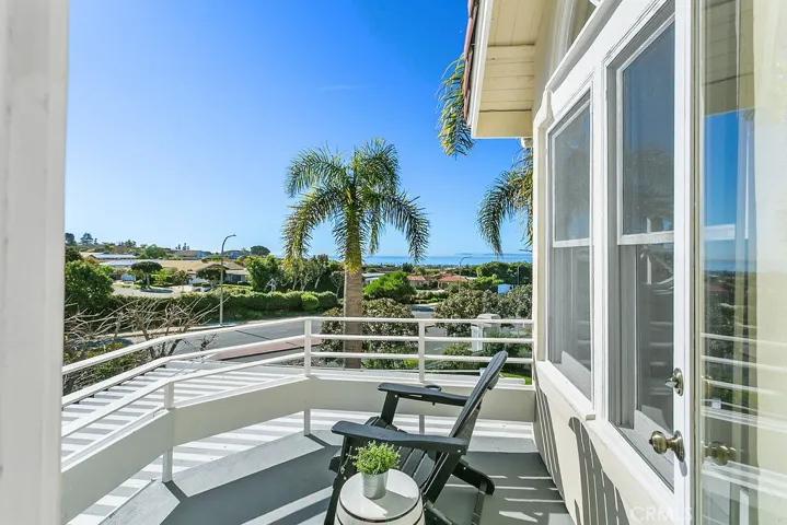 Enjoy your morning coffee and soak in the sun with a view of Catalina
