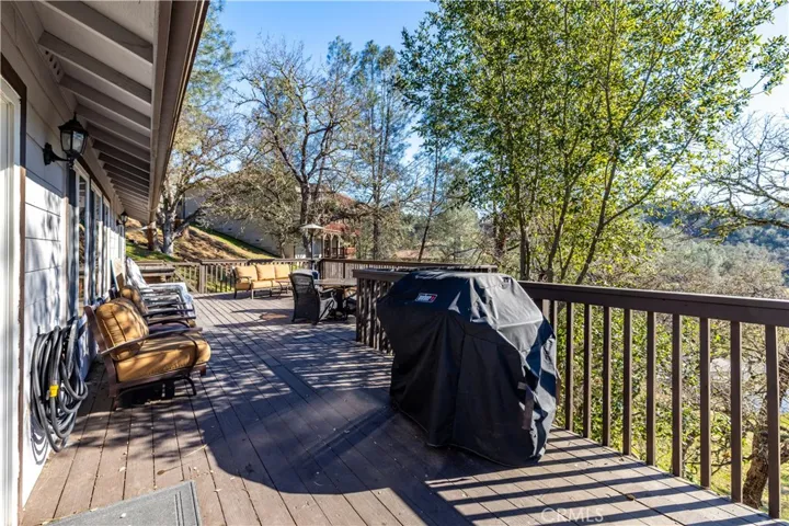 2627 Captains Walk, Lake Nacimiento, California 93426