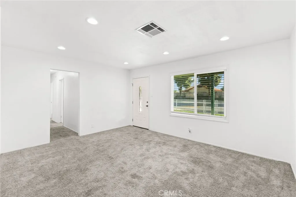 9416 Cedar, Bloomington, California 92316 home-pic-7