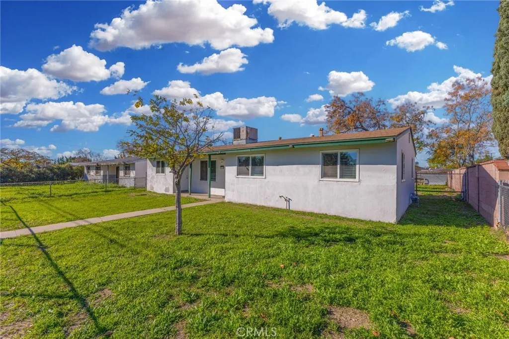 9416 Cedar, Bloomington, California 92316 home-pic-3