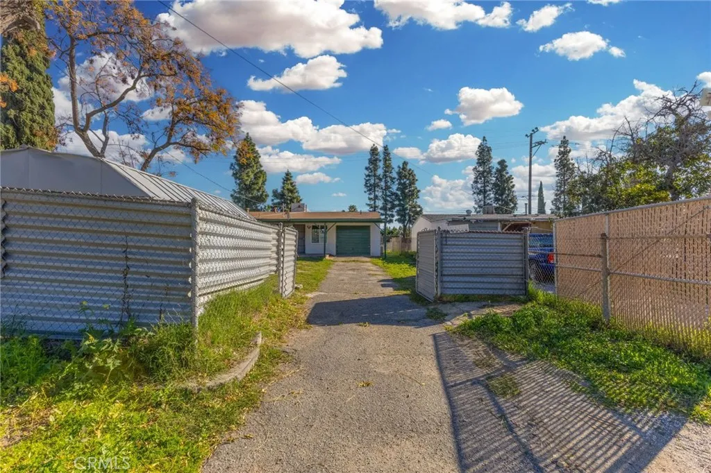 9416 Cedar, Bloomington, California 92316 home-pic-30