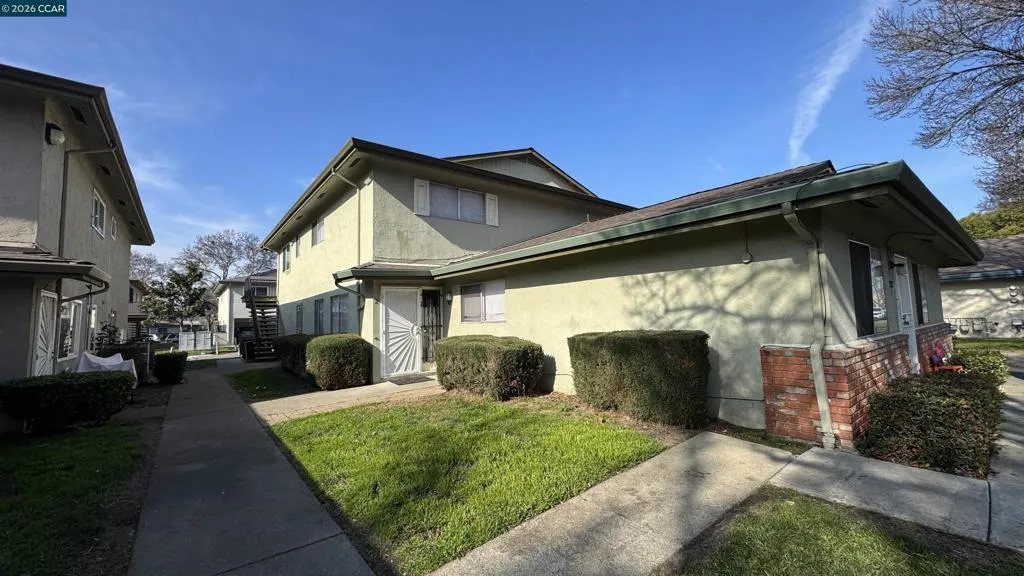 2122 Peppertree Way 2, Antioch, California 94509 home-pic-1