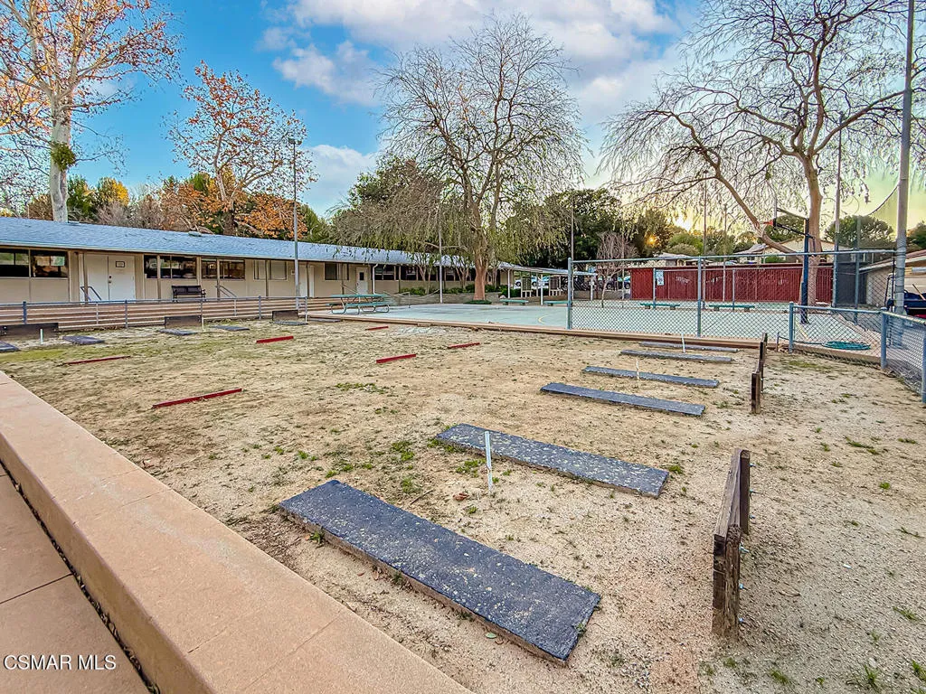 19337 Oak Plaza Court, Newhall, California 91321 home-pic-53