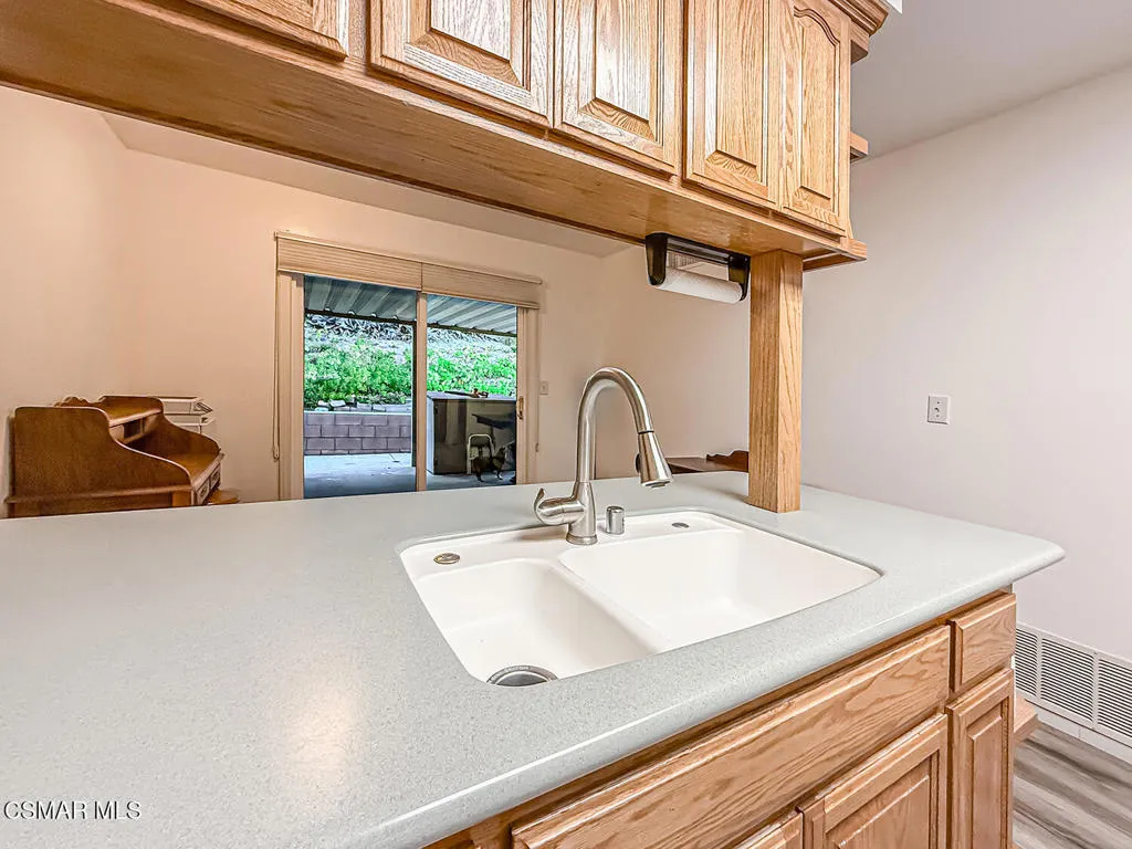 19337 Oak Plaza Court, Newhall, California 91321 home-pic-17